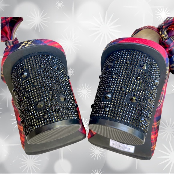 TORRID BETSEY JOHNSON RED CYLINDER HEEL PUMP (WW) Wide width NEW - Picture 11 of 16